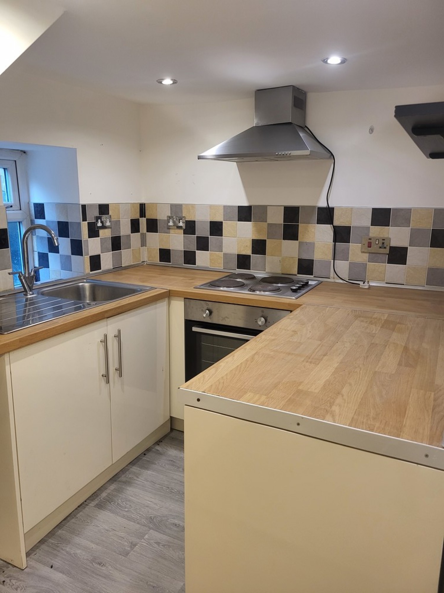 2 bedroom House in Main Street, Wilsden