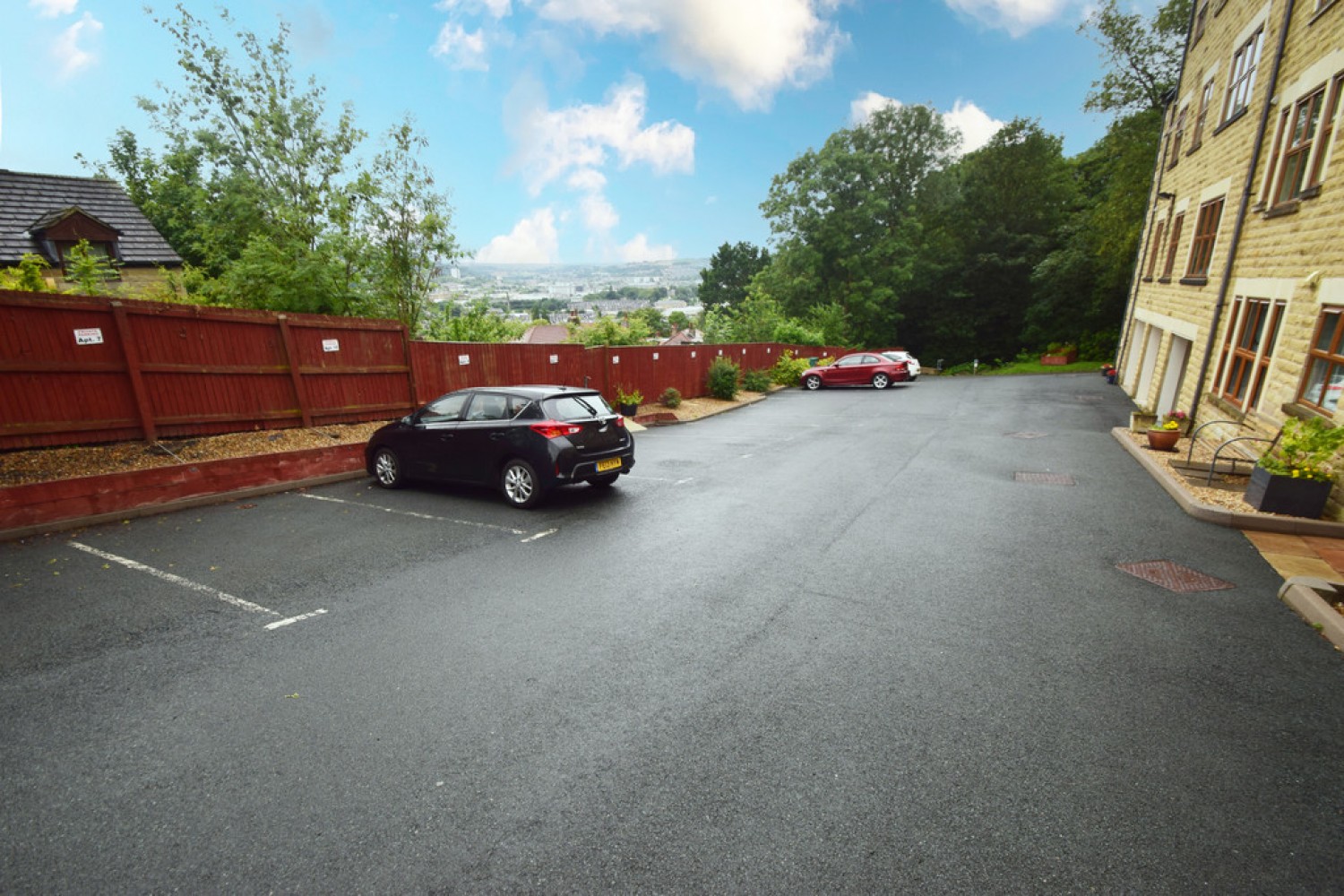 Applegarth Gardens, Riddlesden, Bradford