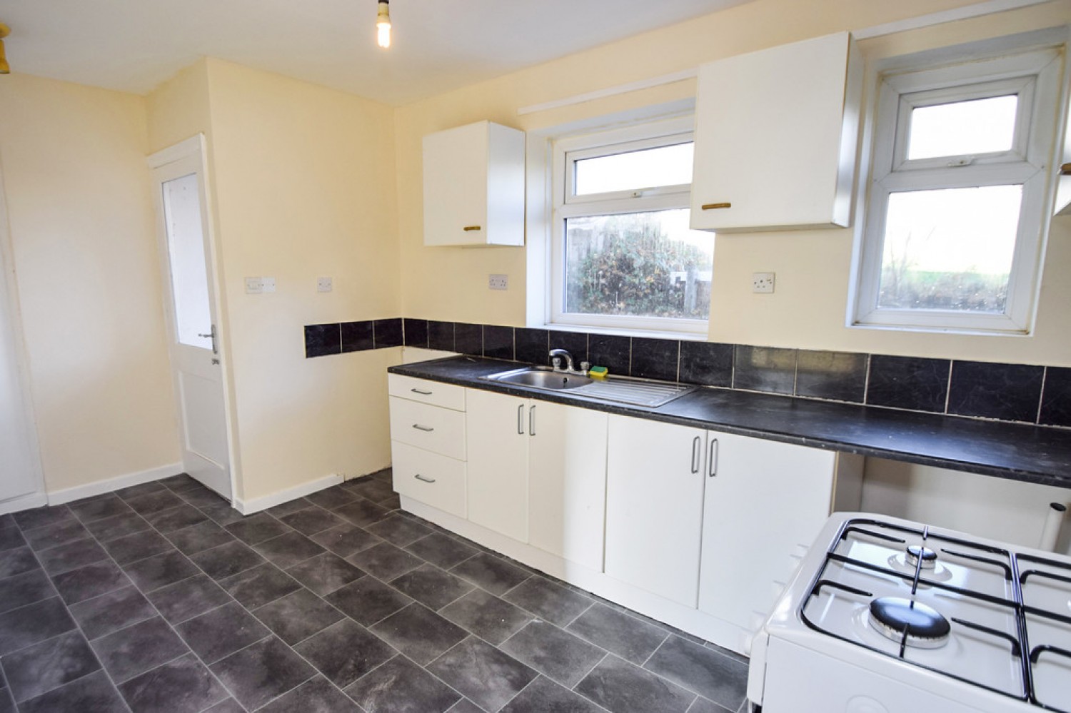 2 bedroom House for Letting Guard House Avenue, Keighley