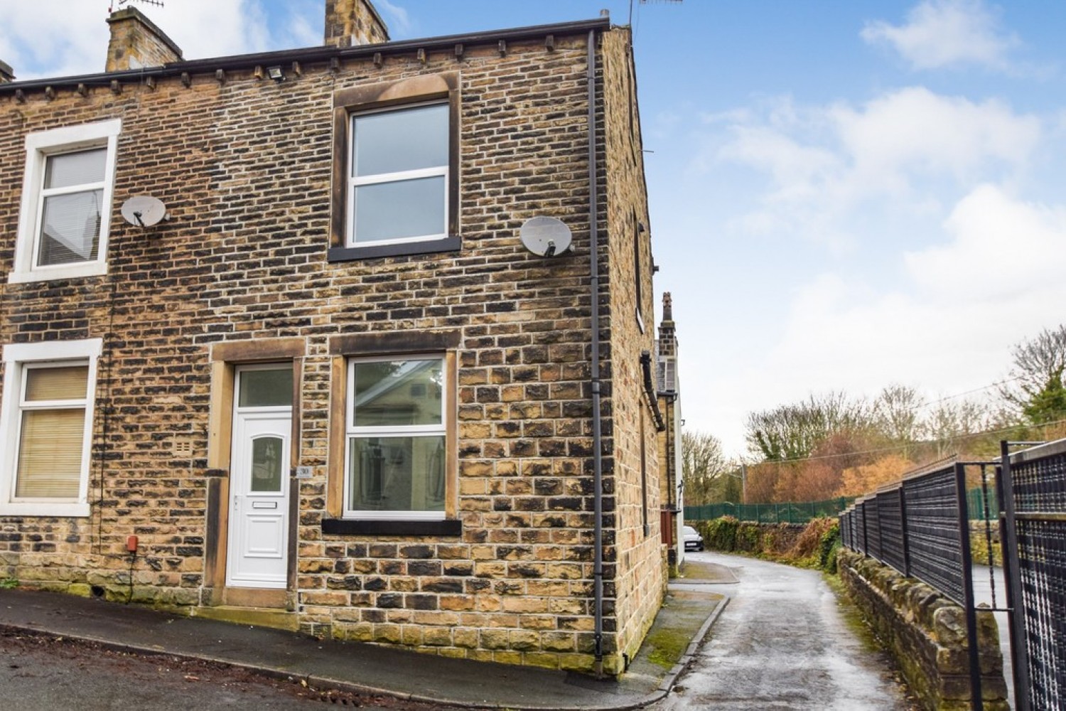 3 bedroom House for Letting Clock View Street, Keighley