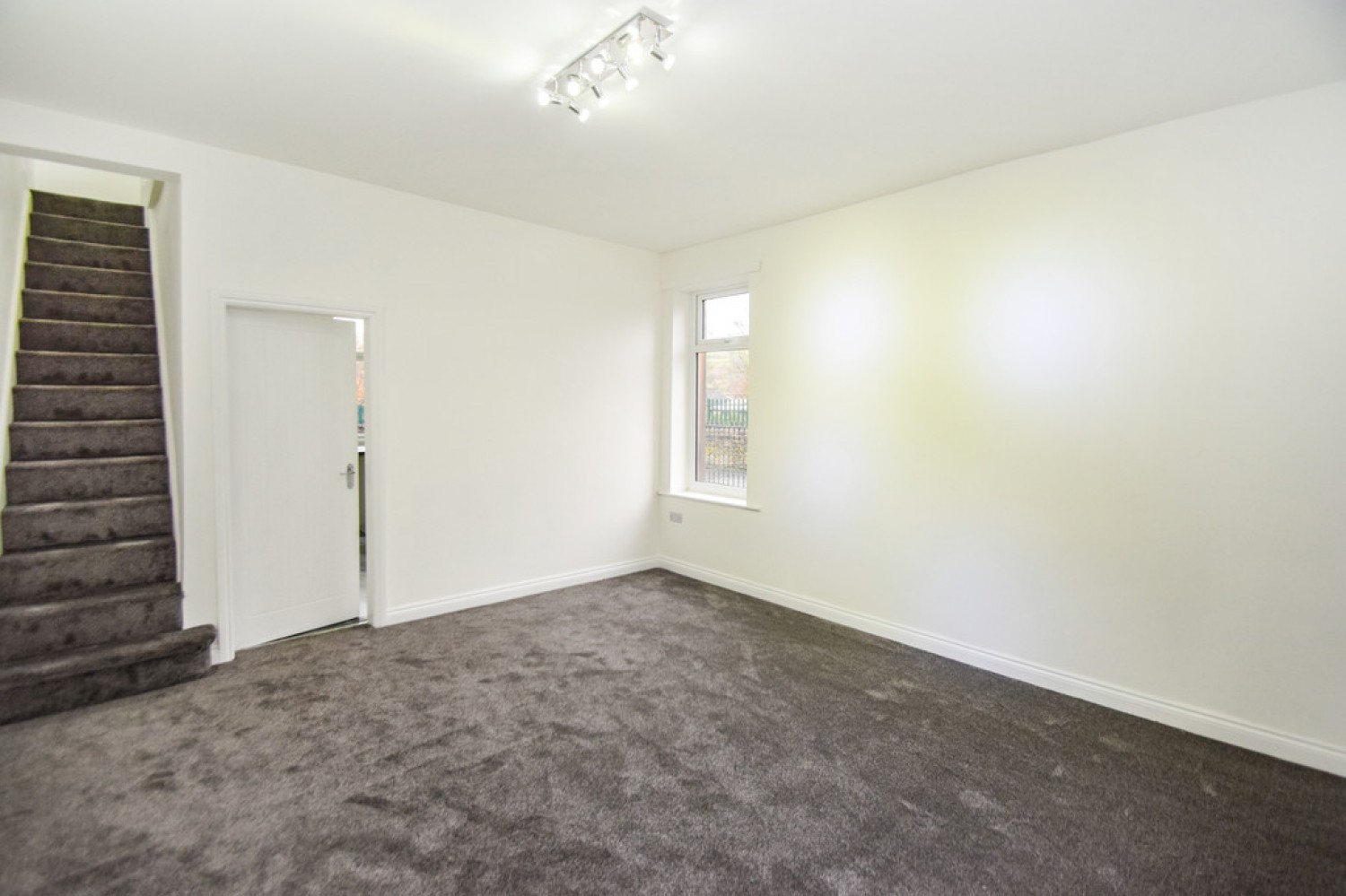 3 bedroom House for Letting Clock View Street, Keighley