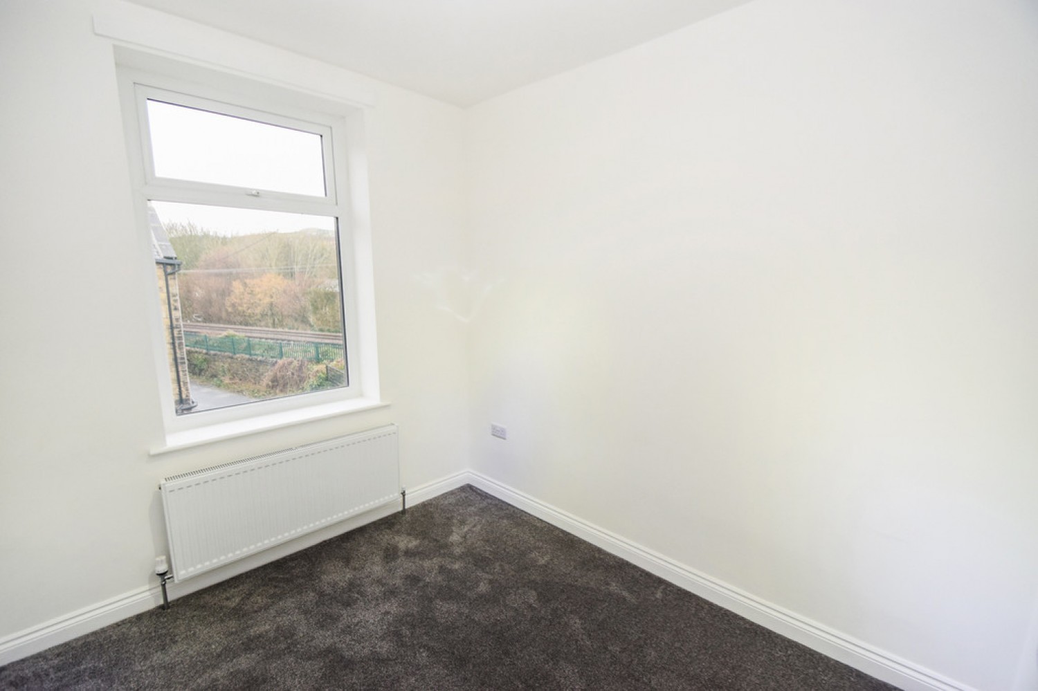3 bedroom House for Letting Clock View Street, Keighley