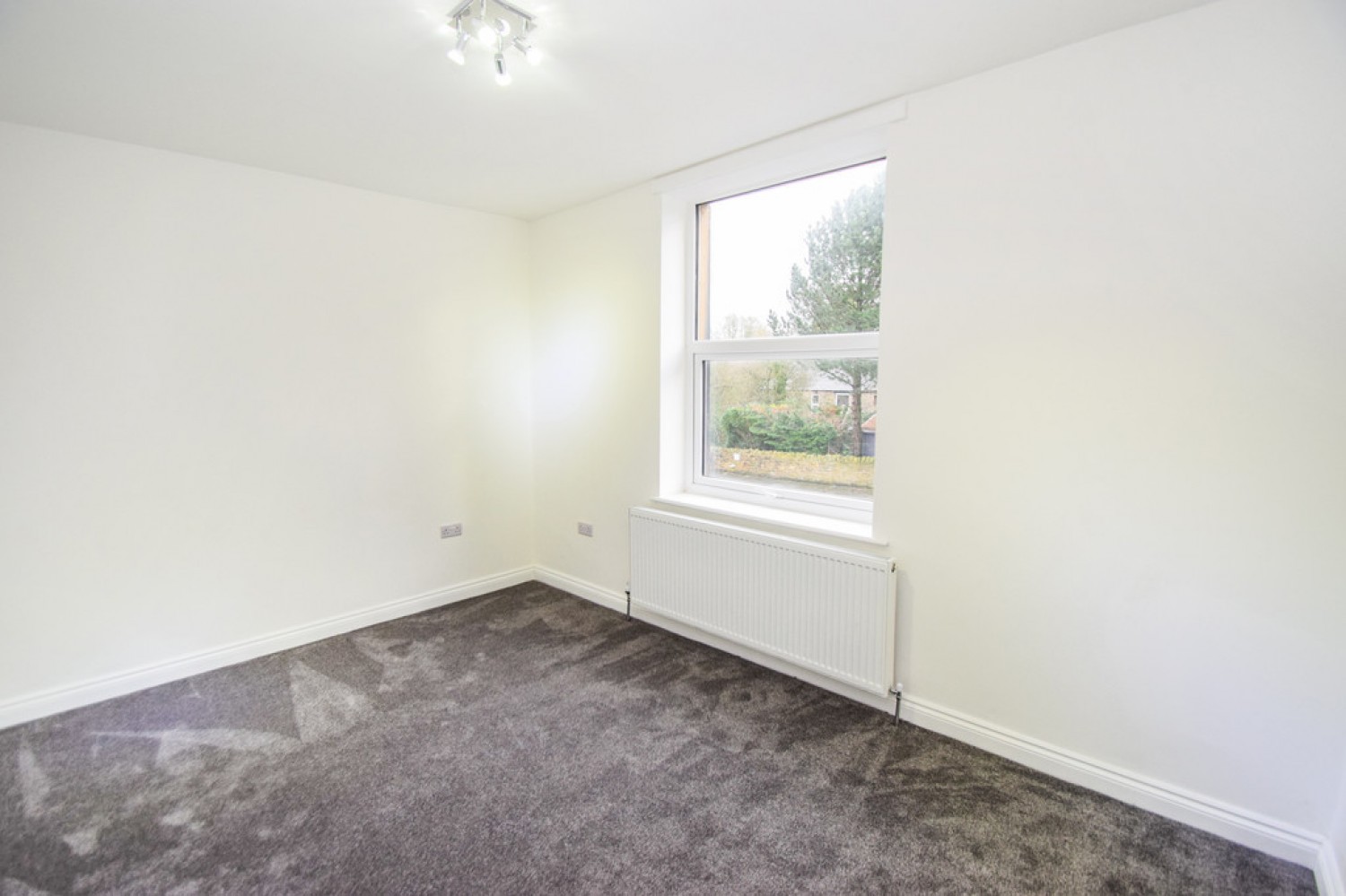 3 bedroom House for Letting Clock View Street, Keighley