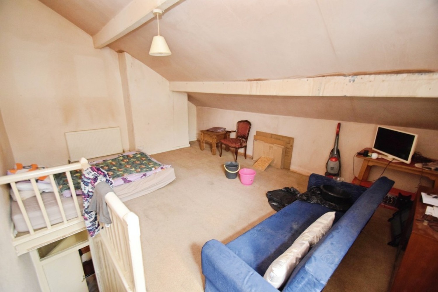 2 bedroom House for Auction Off Lawkholme Lane, Keighley, West Yorkshire