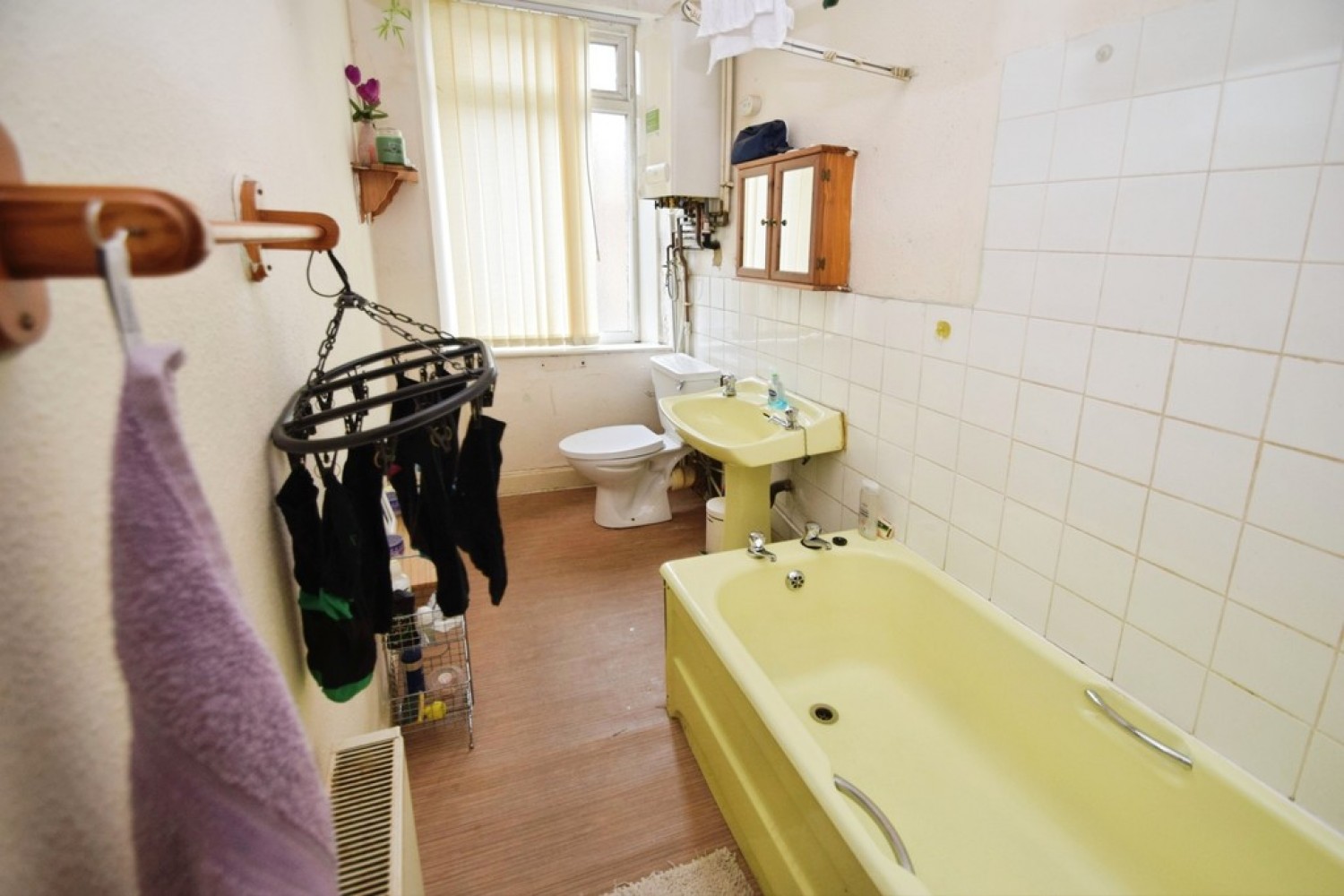 2 bedroom House for Auction Off Lawkholme Lane, Keighley, West Yorkshire