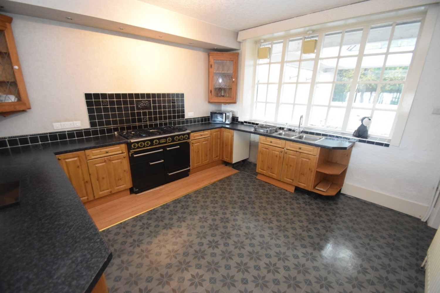 5 bedroom House for Letting Skipton Road, Keighley