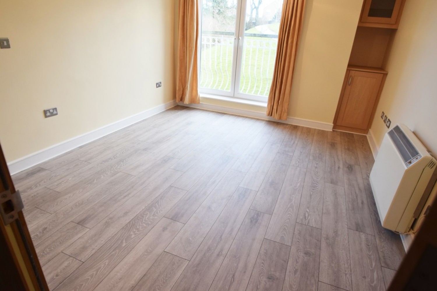 2 bedroom Flat for Letting Sandy Lane, Bradford, West Yorkshire