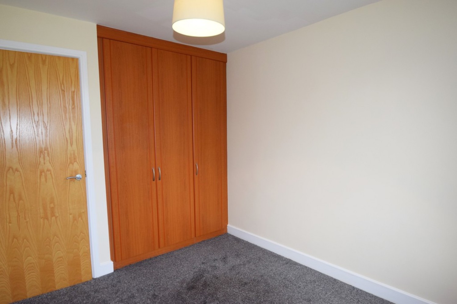 2 bedroom Flat for Letting Sandy Lane, Bradford, West Yorkshire