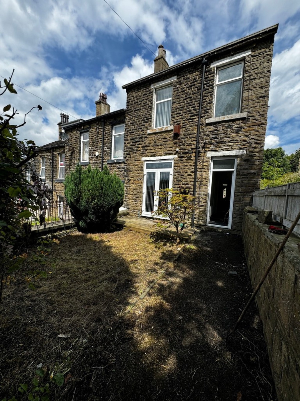 Carr Lane, Shipley