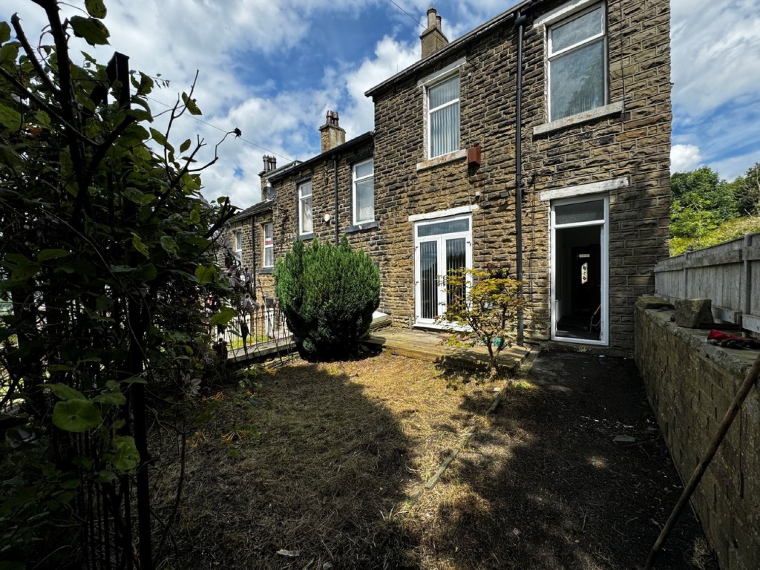Carr Lane, Shipley