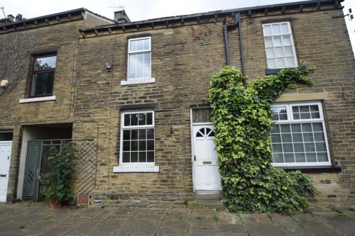 Town Hill Street, Cottingley, Bingley