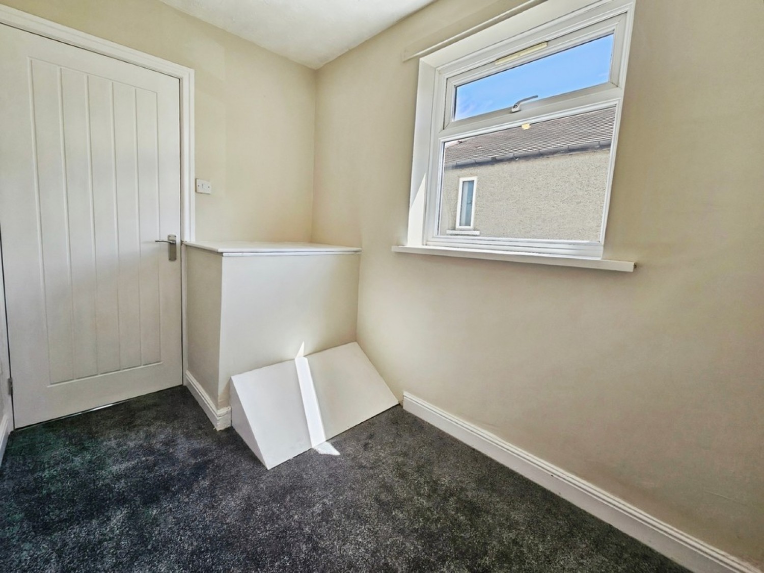 3 bedroom House for Letting Glenaire, Shipley