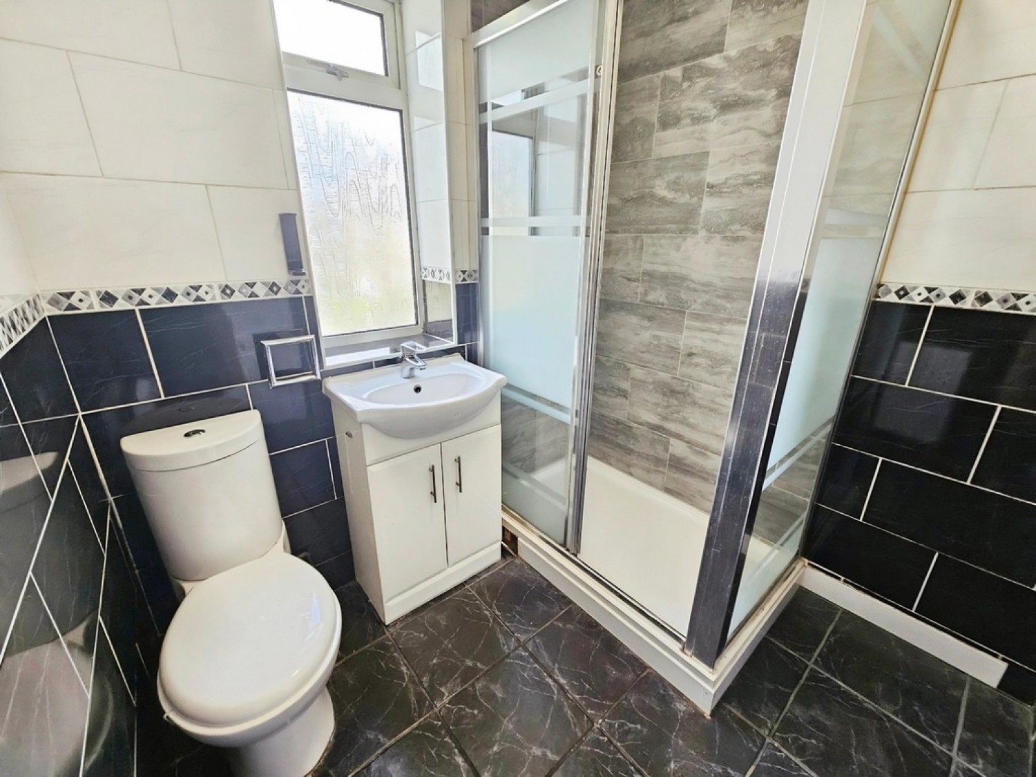 3 bedroom House for Letting Glenaire, Shipley