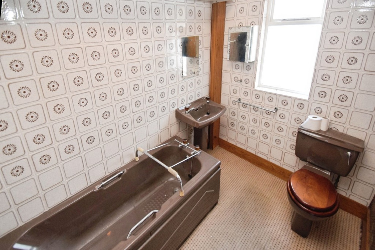 2 bedroom Bungalow for Sale Sandbeds, Keighley, West Yorkshire