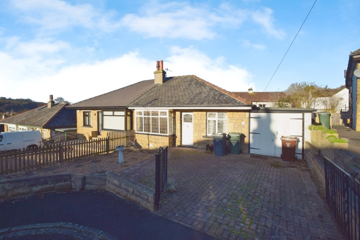 2 bedroom Bungalow for Sale Sandbeds, Keighley, West Yorkshire