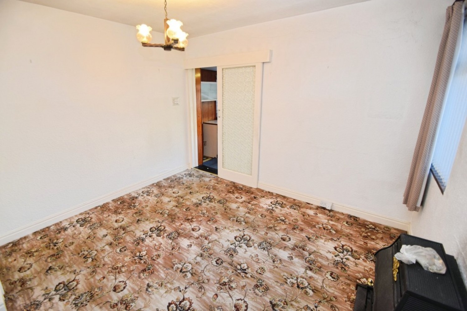 2 bedroom Bungalow for Sale Sandbeds, Keighley, West Yorkshire