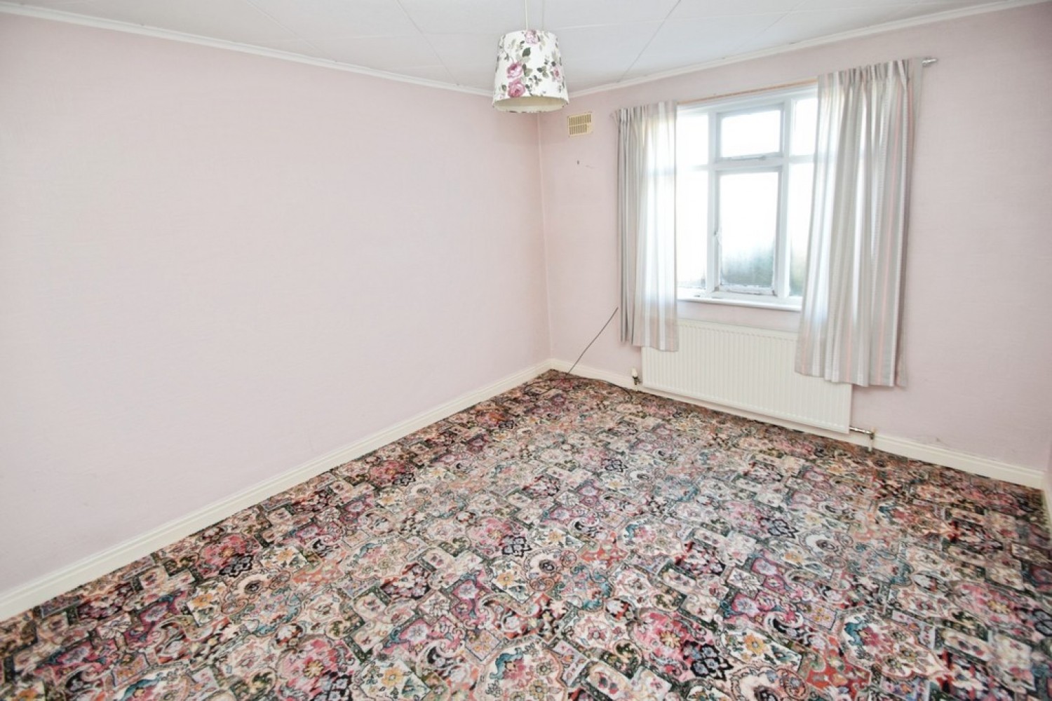 2 bedroom Bungalow for Sale Sandbeds, Keighley, West Yorkshire