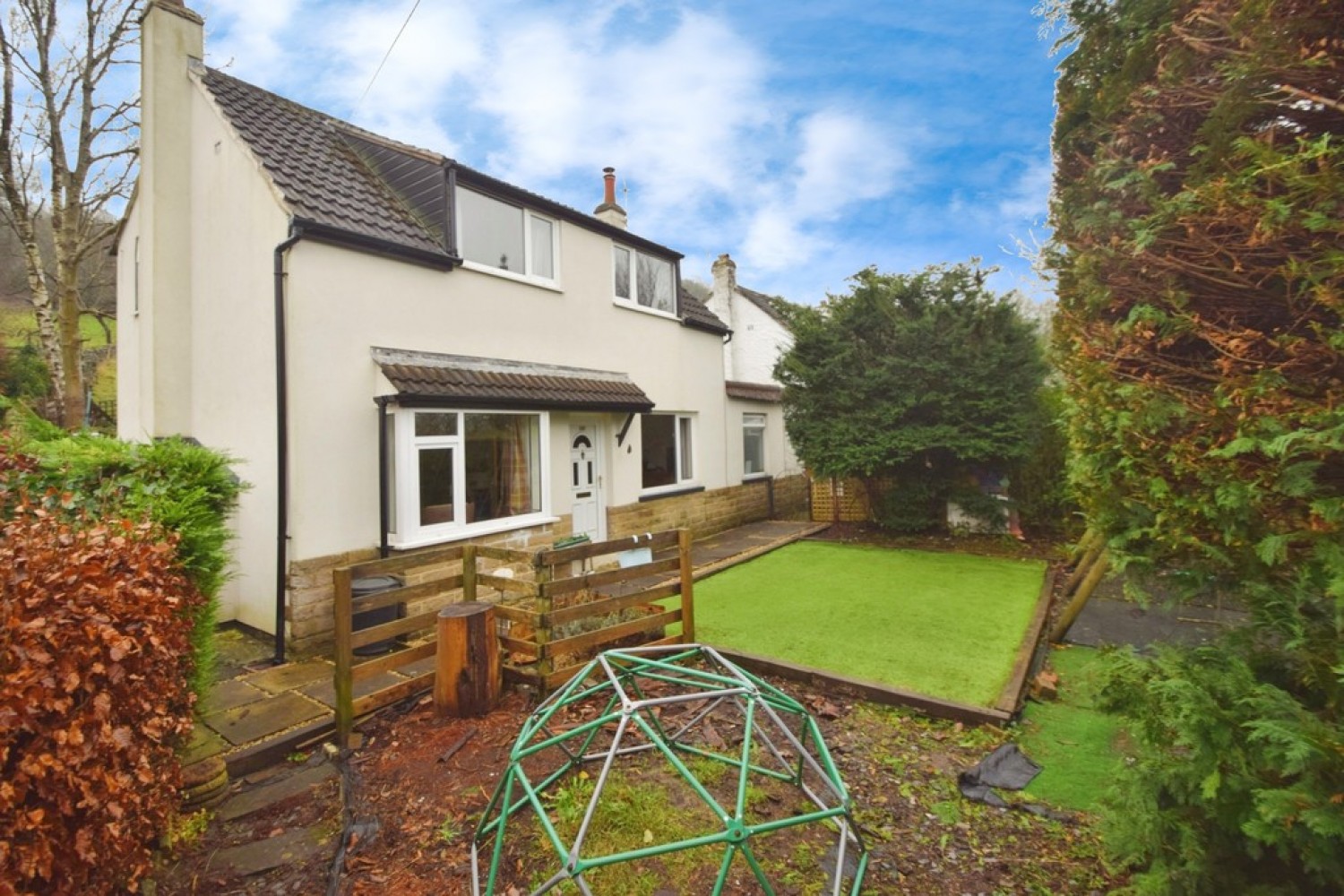 3 bedroom House in Halifax Road, Keighley, West Yorkshire