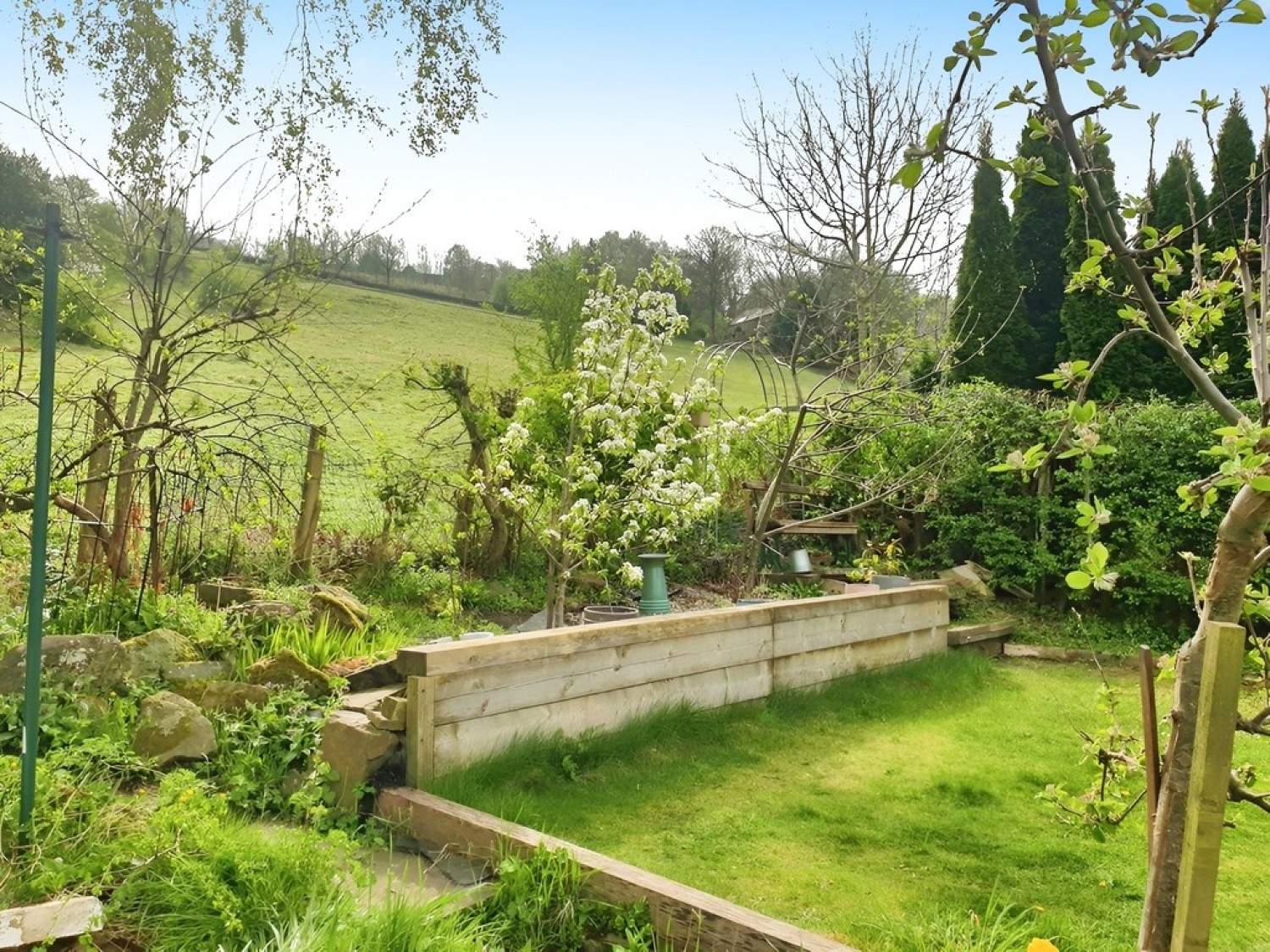 3 bedroom House in Halifax Road, Keighley, West Yorkshire