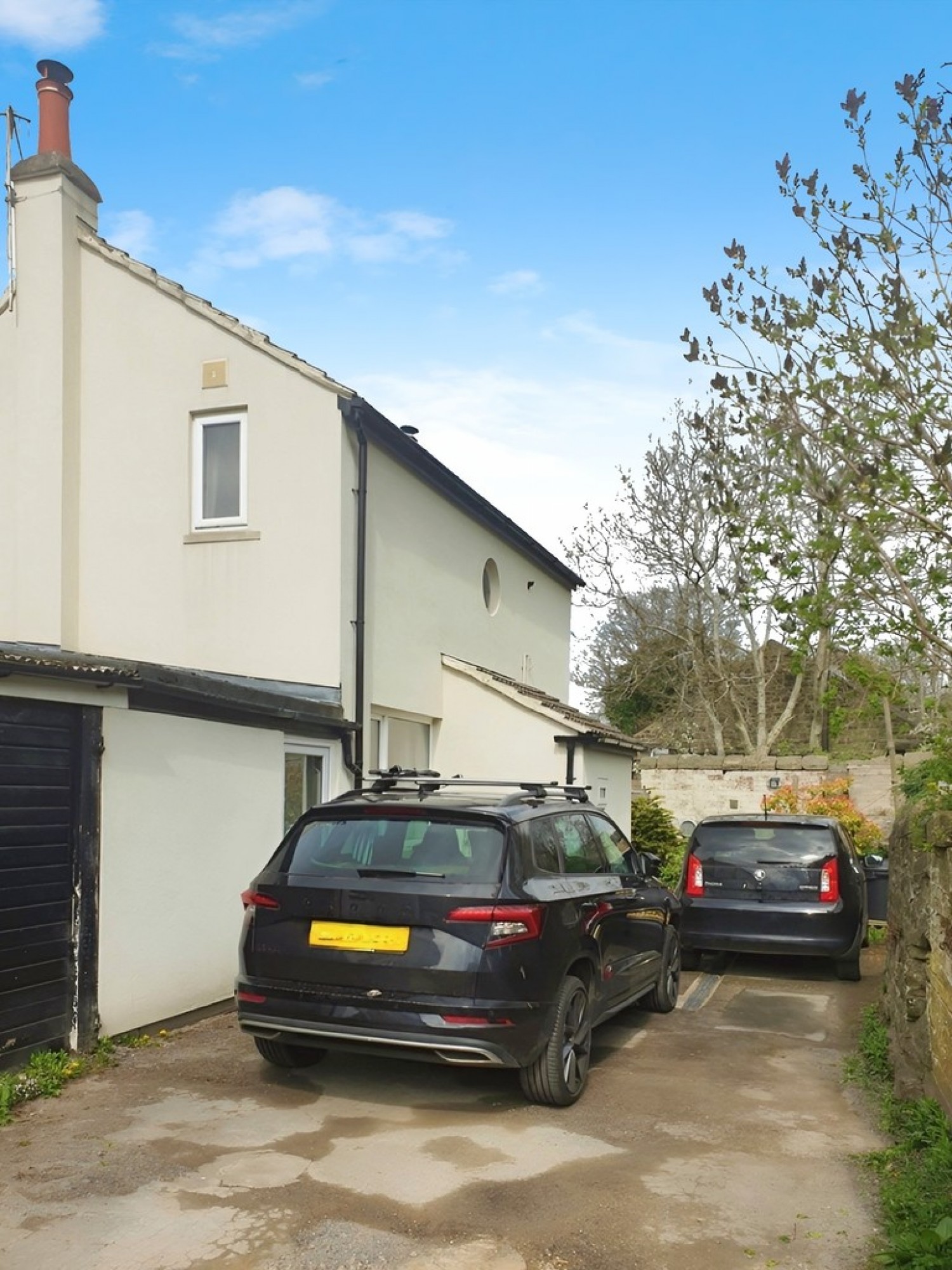 3 bedroom House in Halifax Road, Keighley, West Yorkshire