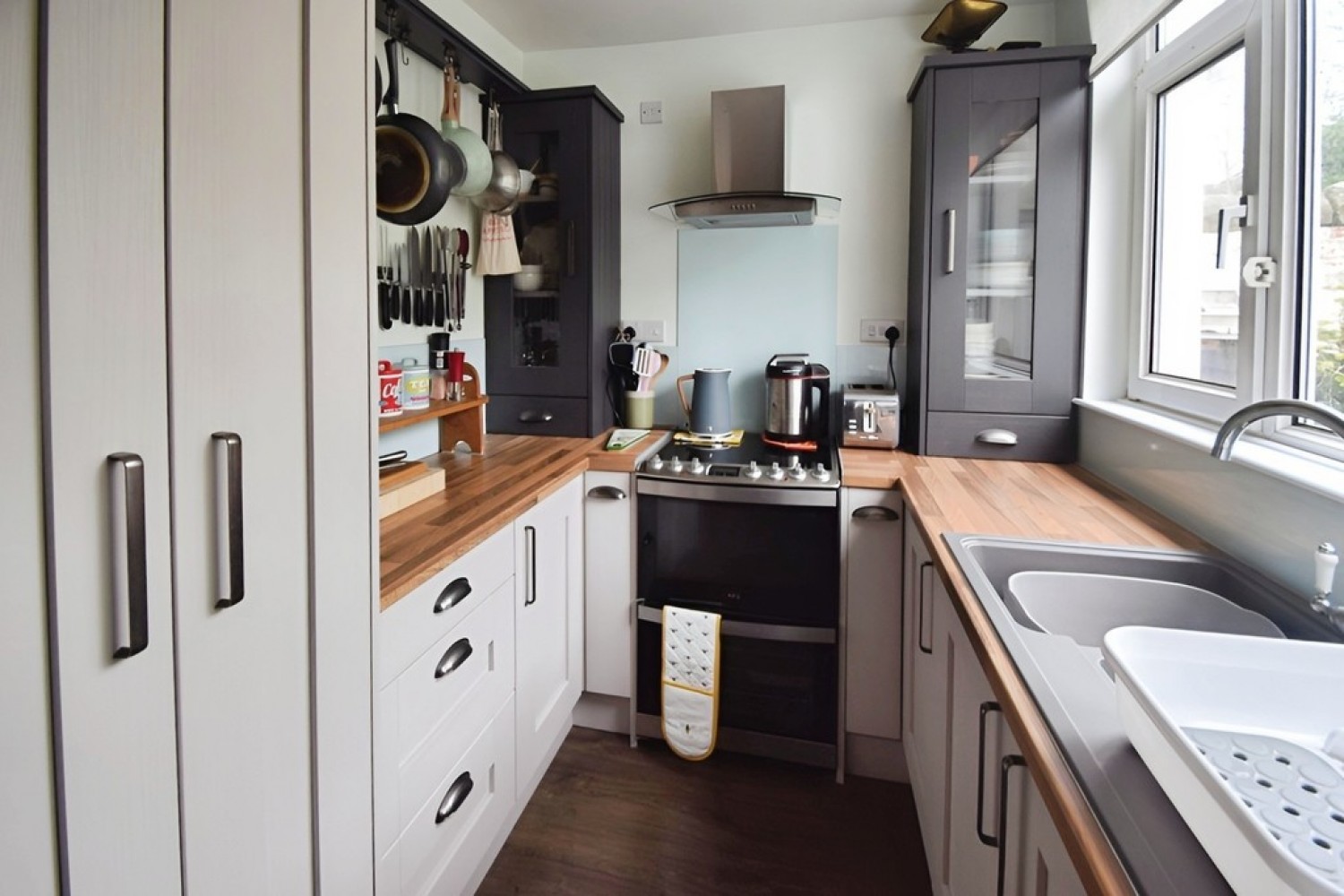 3 bedroom House in Halifax Road, Keighley, West Yorkshire