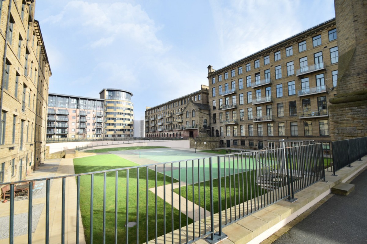 VM1, Salts Mill Road, Shipley