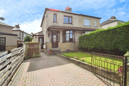 Low Ash Crescent, Wrose