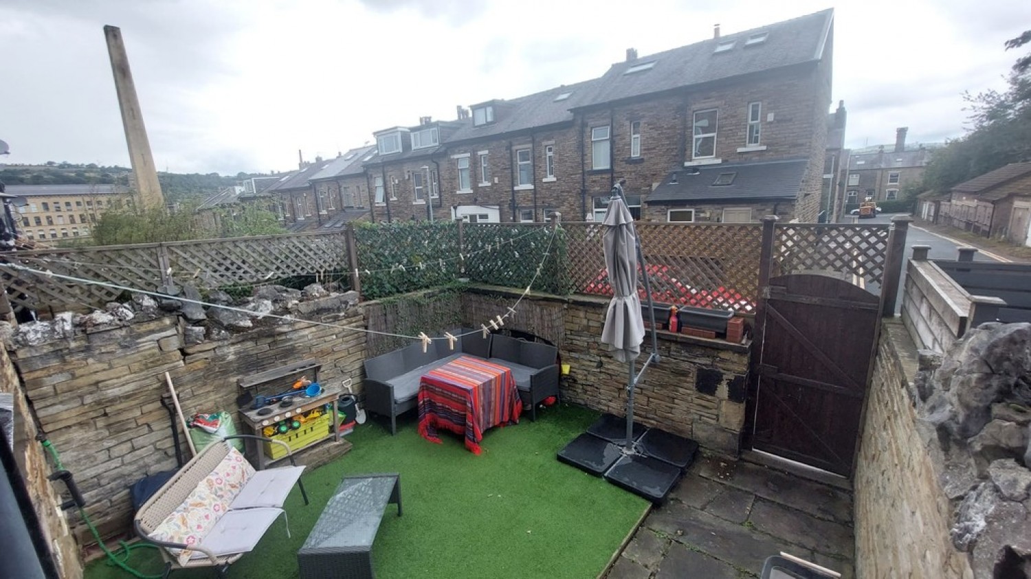 4 bedroom House in Saltaire, Bradford, West Yorkshire