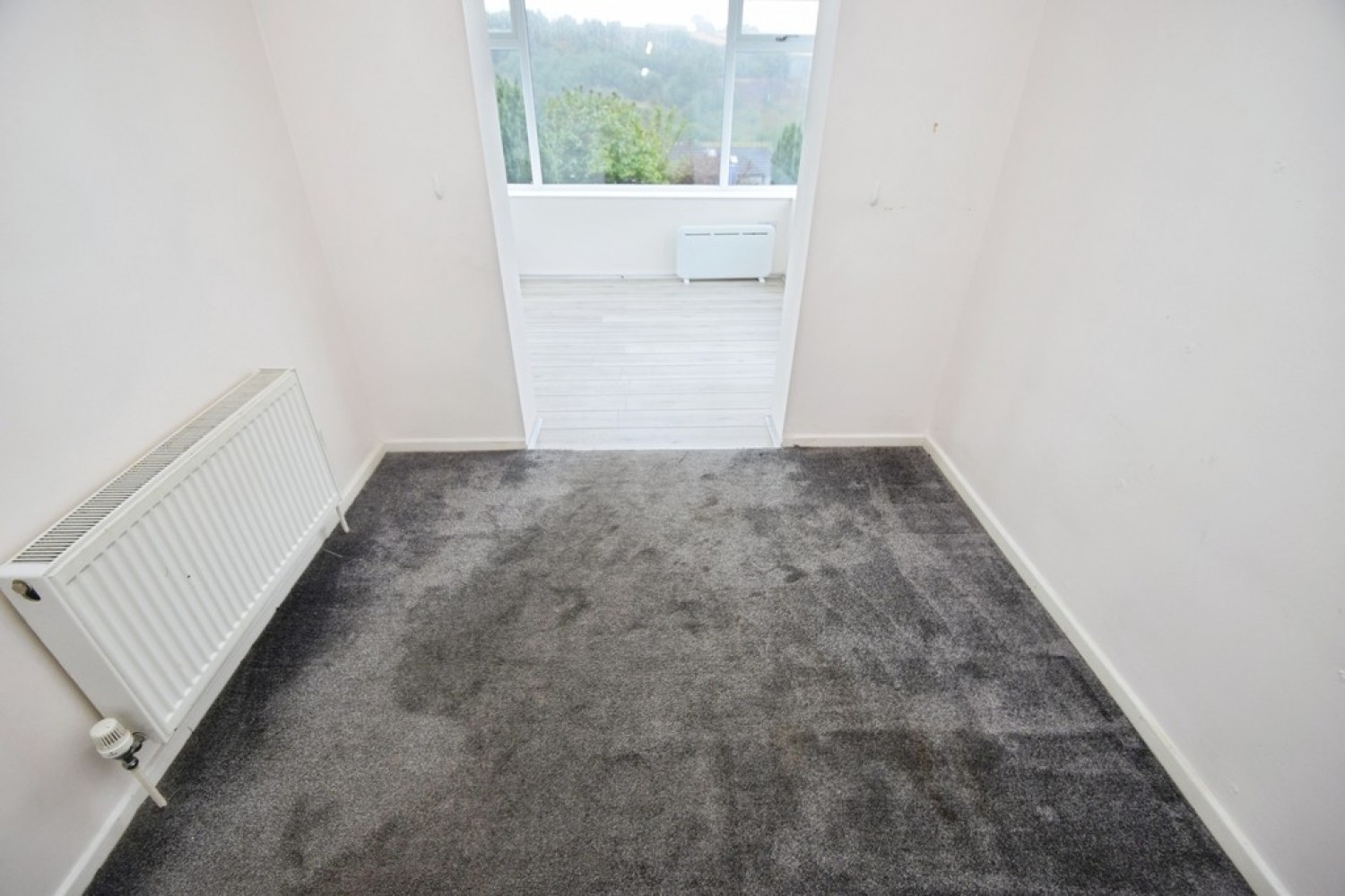 2 bedroom Bungalow for Sale Long Lee, Keighley, West Yorkshire