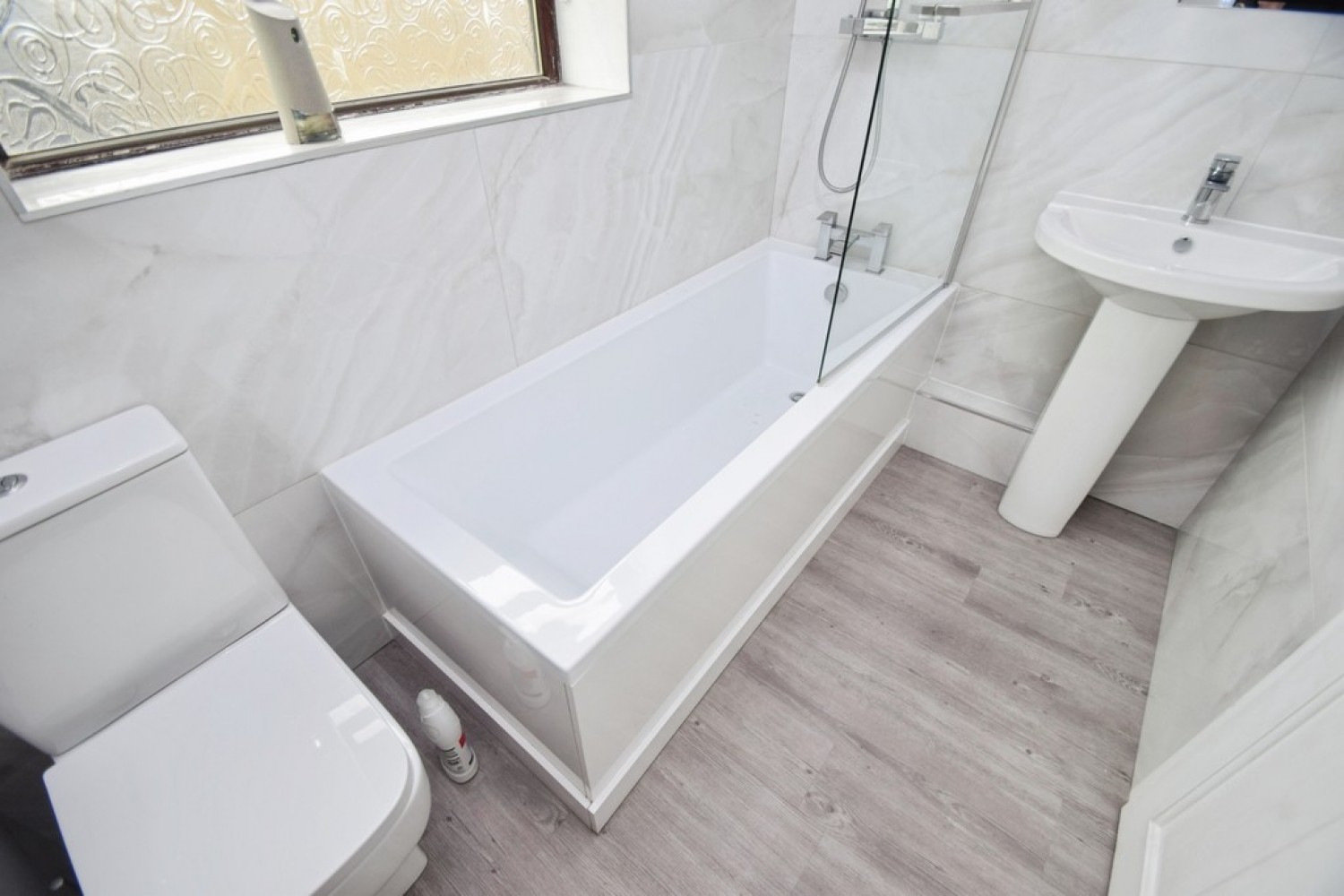 2 bedroom Bungalow for Sale Long Lee, Keighley, West Yorkshire