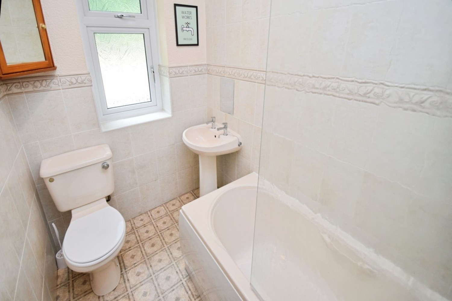 2 bedroom Bungalow for Sale Shipley, Bradford, BD18 4EP