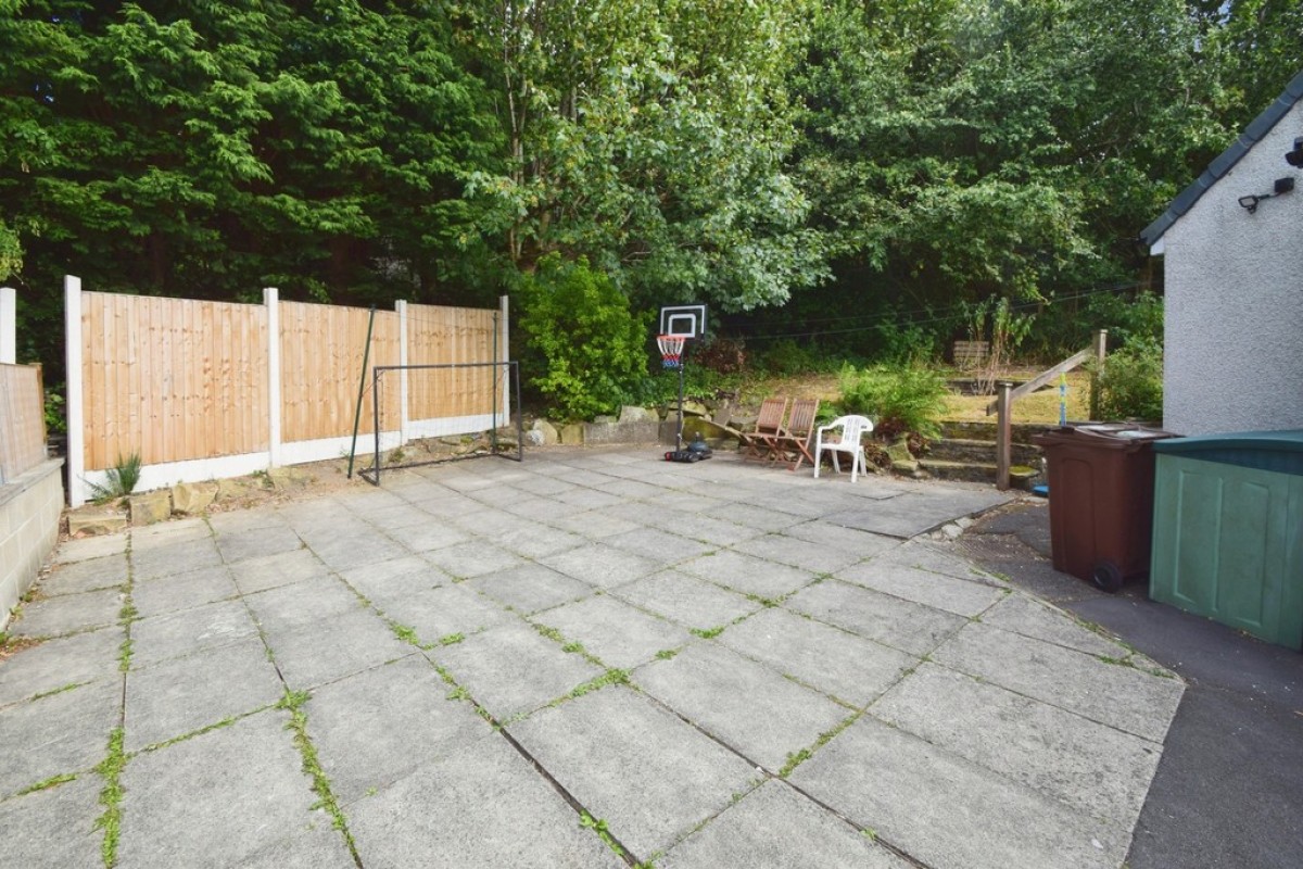 Shipley, Bradford, BD18 4EP