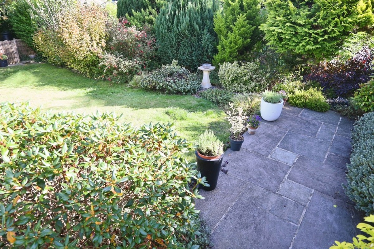 Harewood Crescent, Oakworth