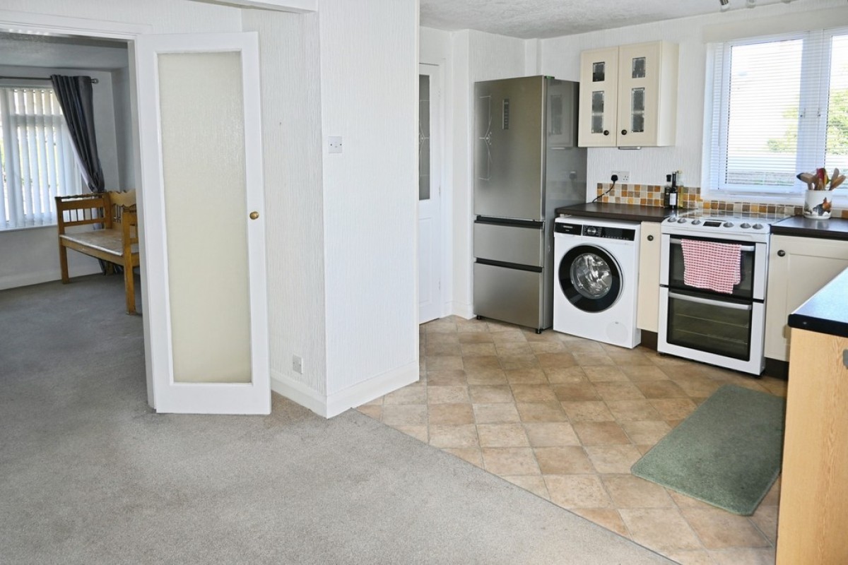 Harewood Crescent, Oakworth