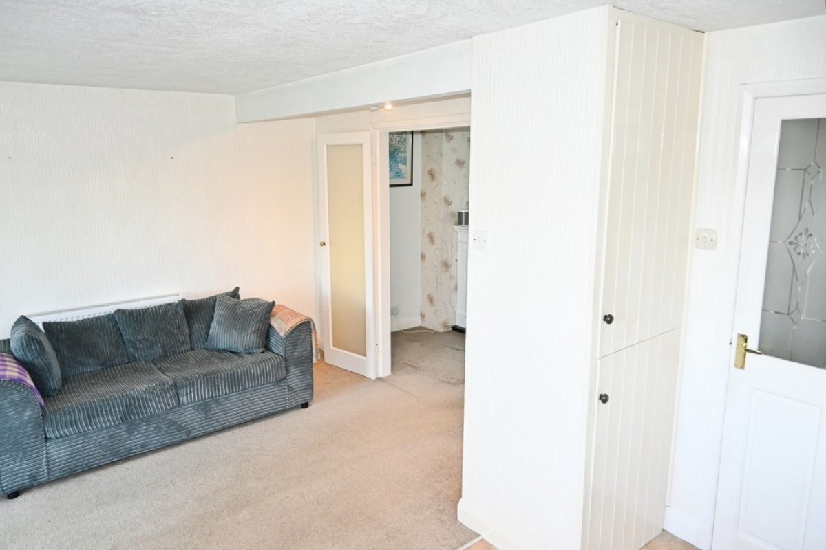 Harewood Crescent, Oakworth