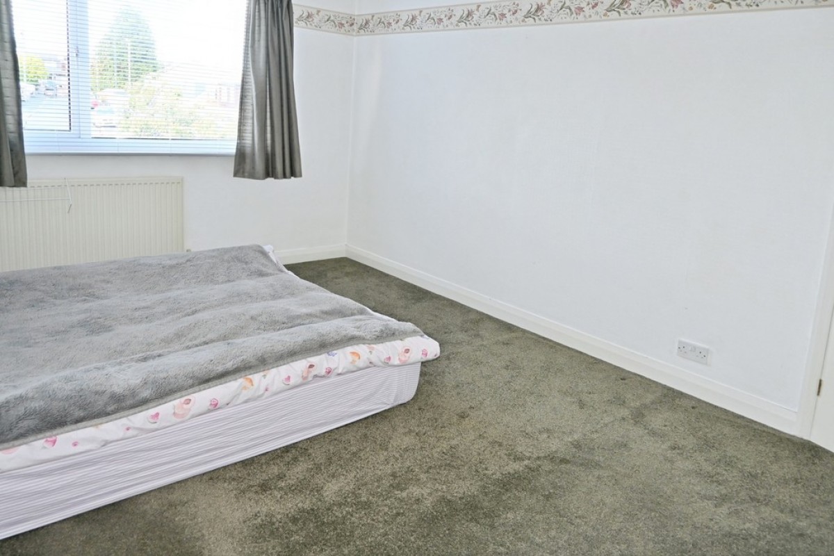 Harewood Crescent, Oakworth