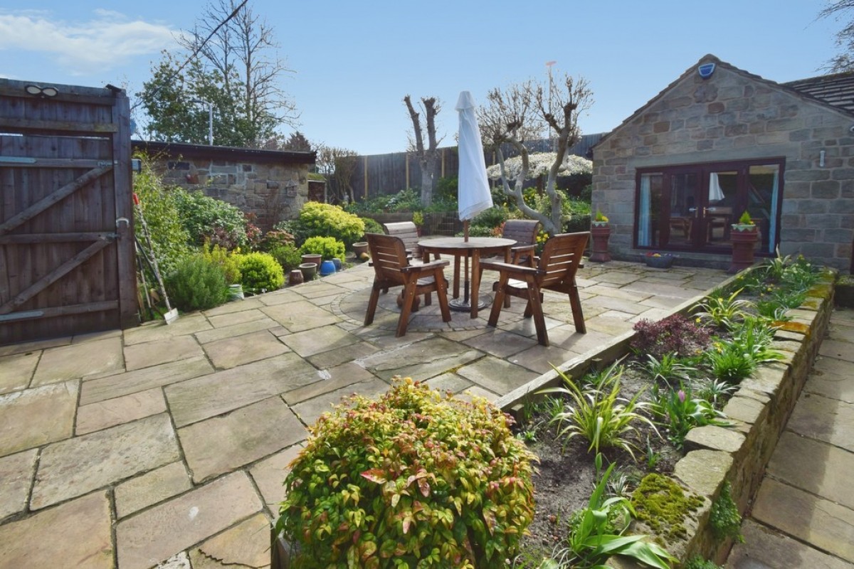 New line, Bradford, West Yorkshire