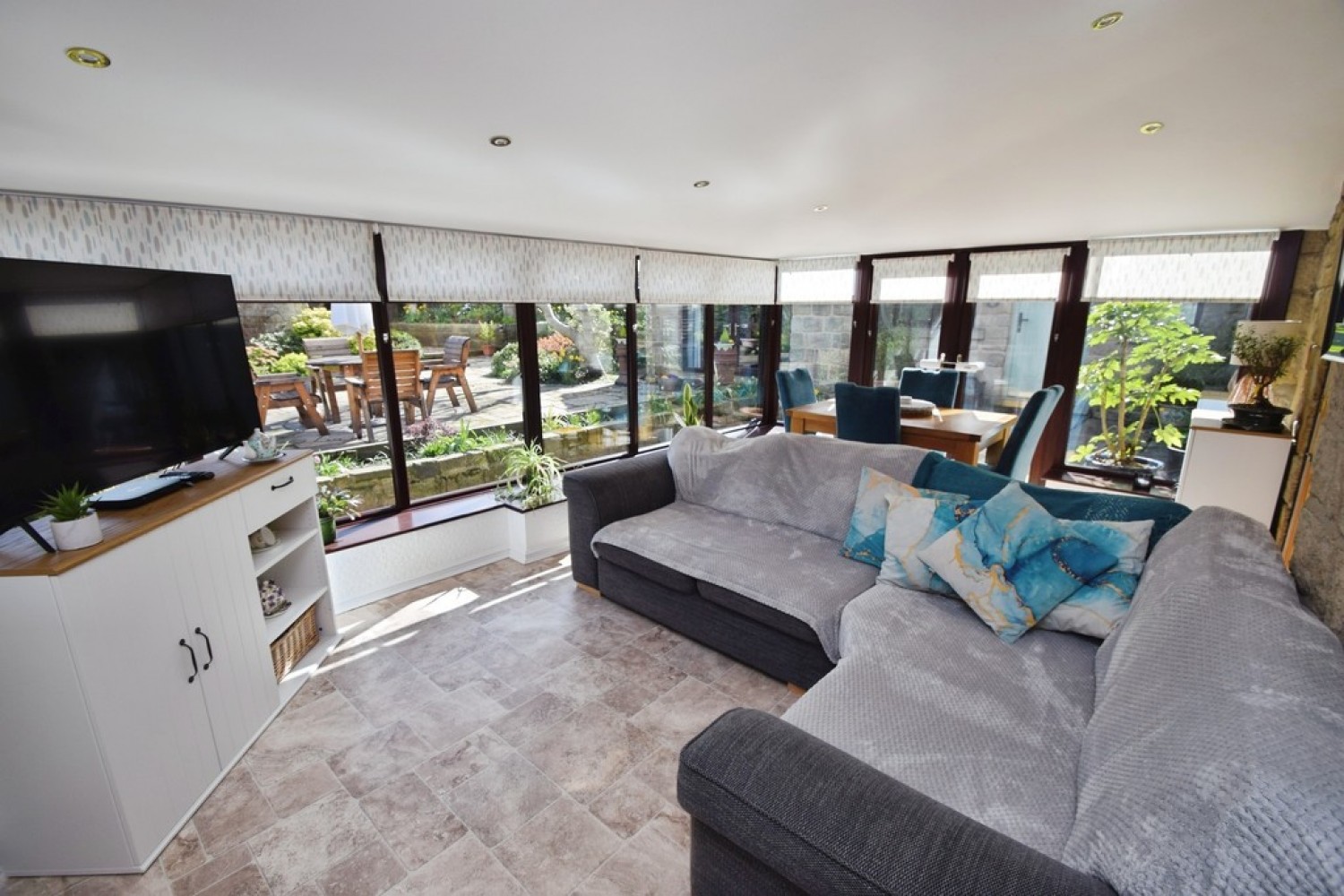 3 bedroom House for Sale New line, Bradford, West Yorkshire