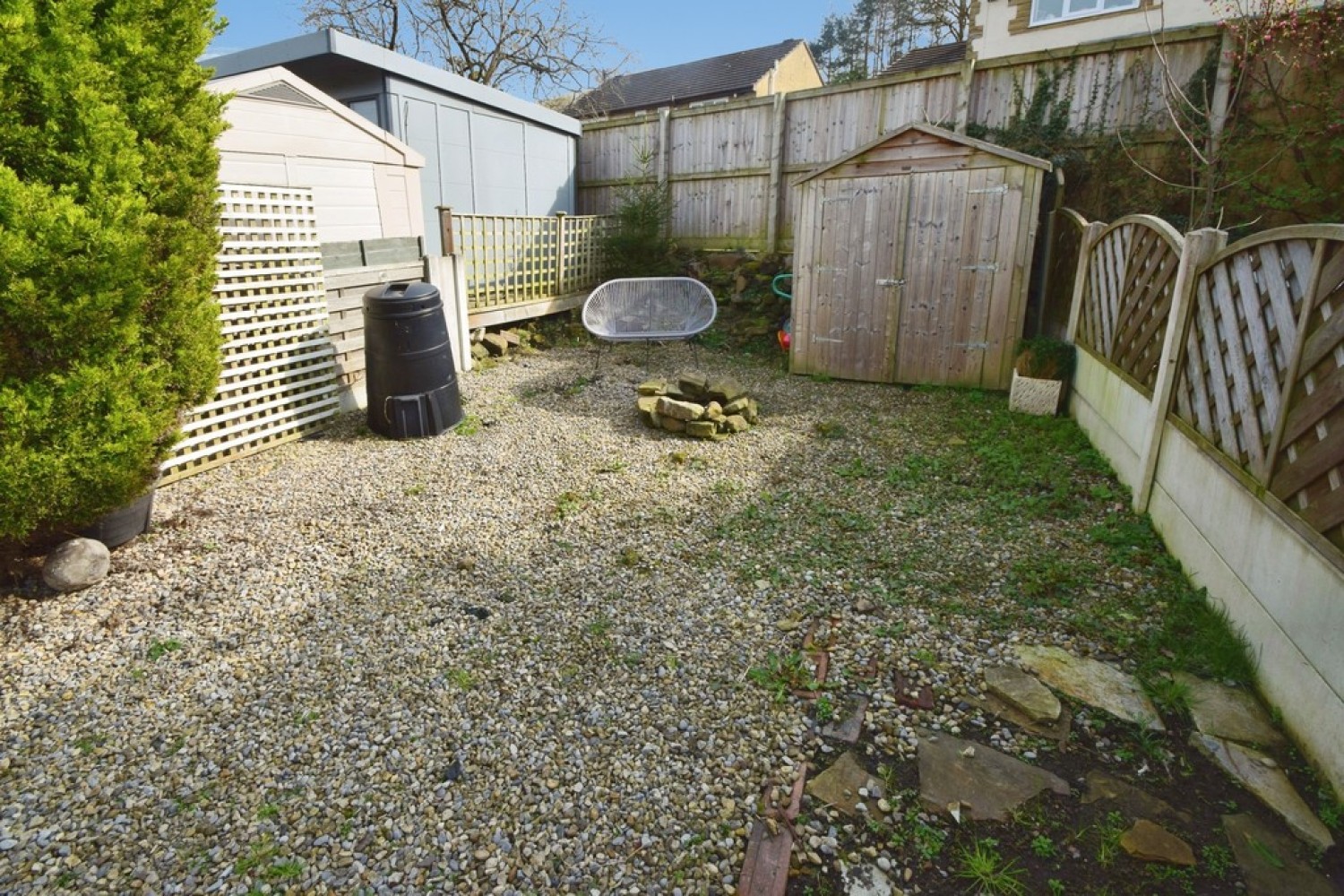 2 bedroom House for Sale Thackley, Bradford, West Yorkshire