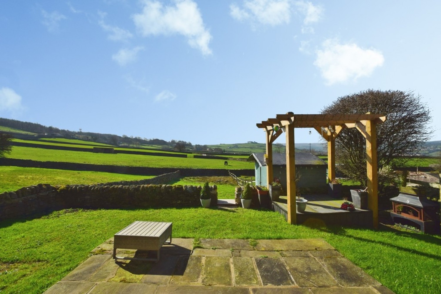 4 bedroom House for Sale Back Shaw Lane, Hainworth Shaw, Keighley