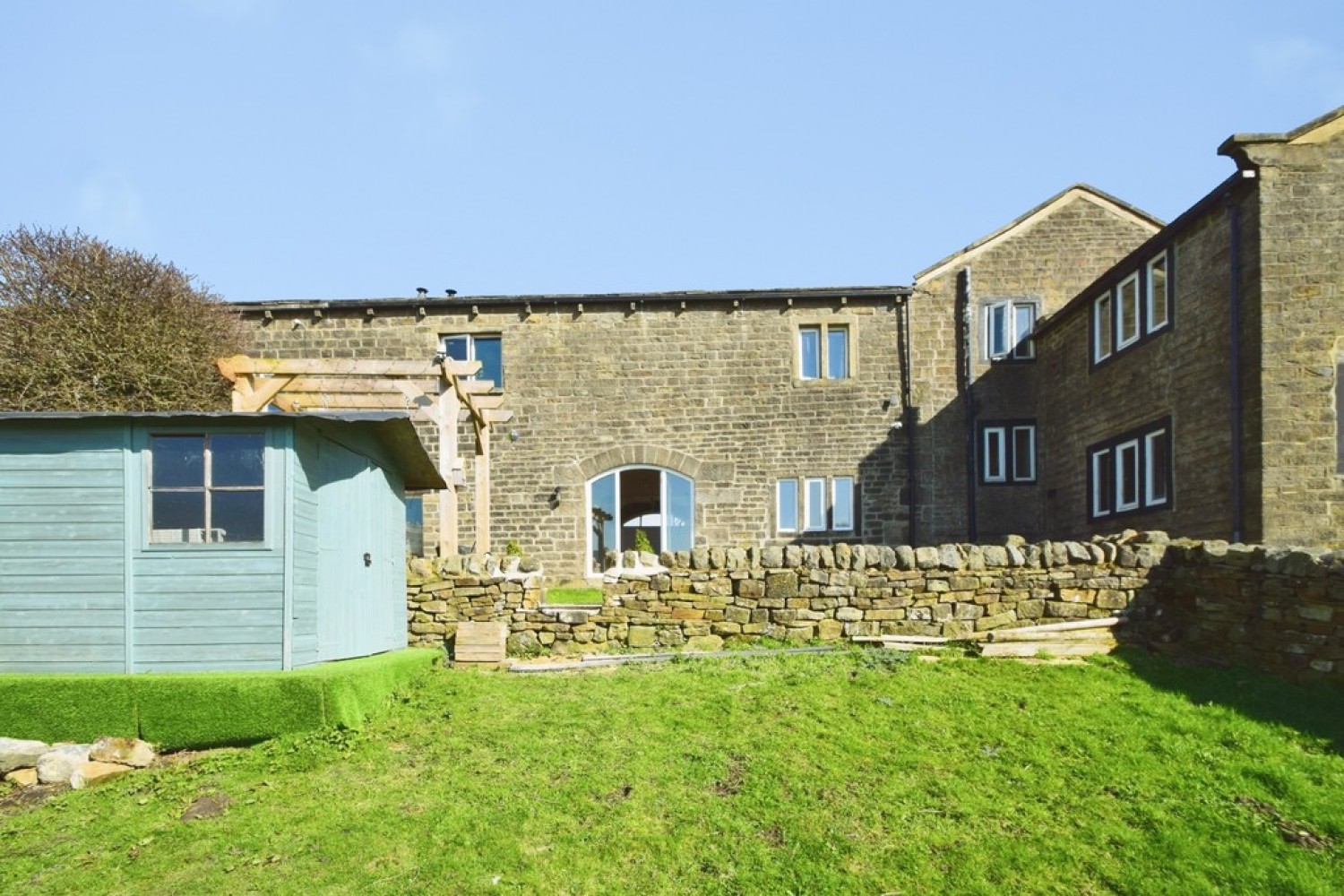 4 bedroom House for Sale Back Shaw Lane, Hainworth Shaw, Keighley