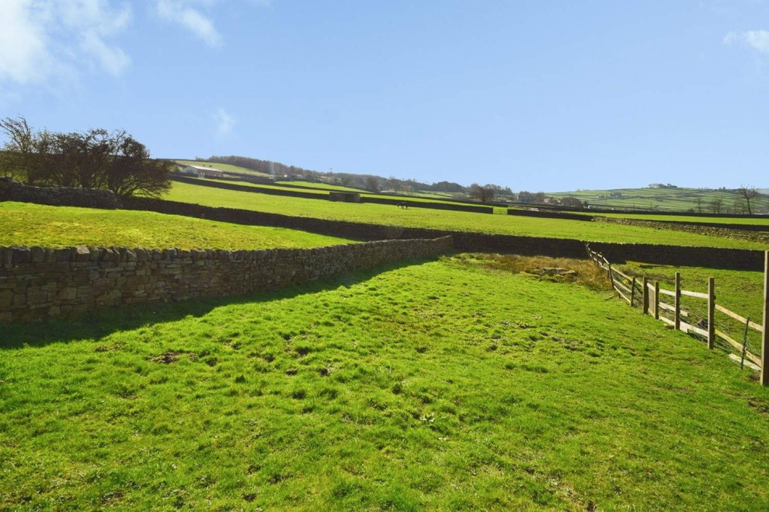 4 bedroom House for Sale Back Shaw Lane, Hainworth Shaw, Keighley