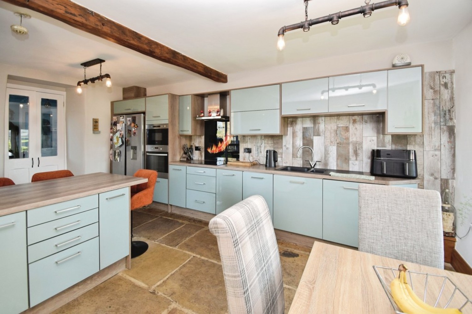 4 bedroom House for Sale Back Shaw Lane, Hainworth Shaw, Keighley