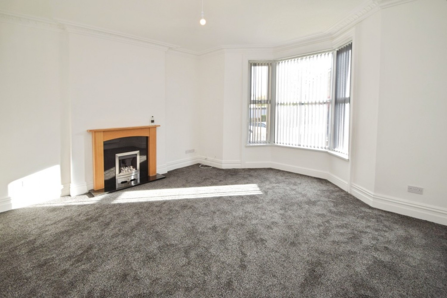 6 bedroom House in Utley, Keighley, West Yorkshire