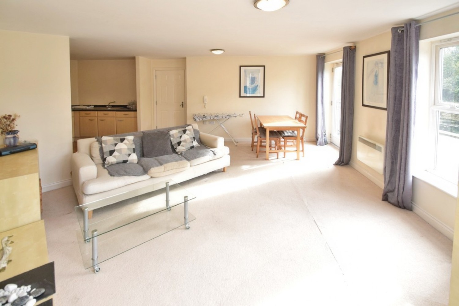 2 bedroom Flat for Sale Bingley, Bradford, West Yorkshire