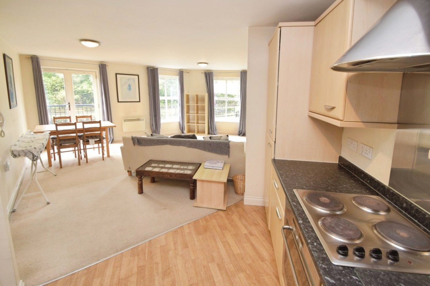 2 bedroom Flat for Sale Bingley, Bradford, West Yorkshire