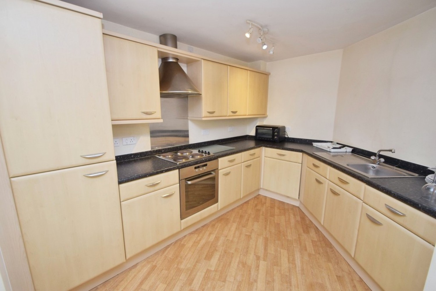 2 bedroom Flat for Sale Bingley, Bradford, West Yorkshire