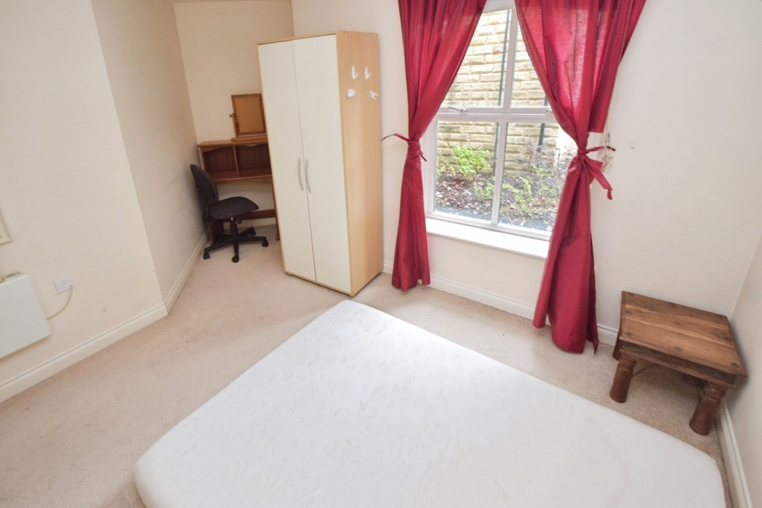 2 bedroom Flat for Sale Bingley, Bradford, West Yorkshire