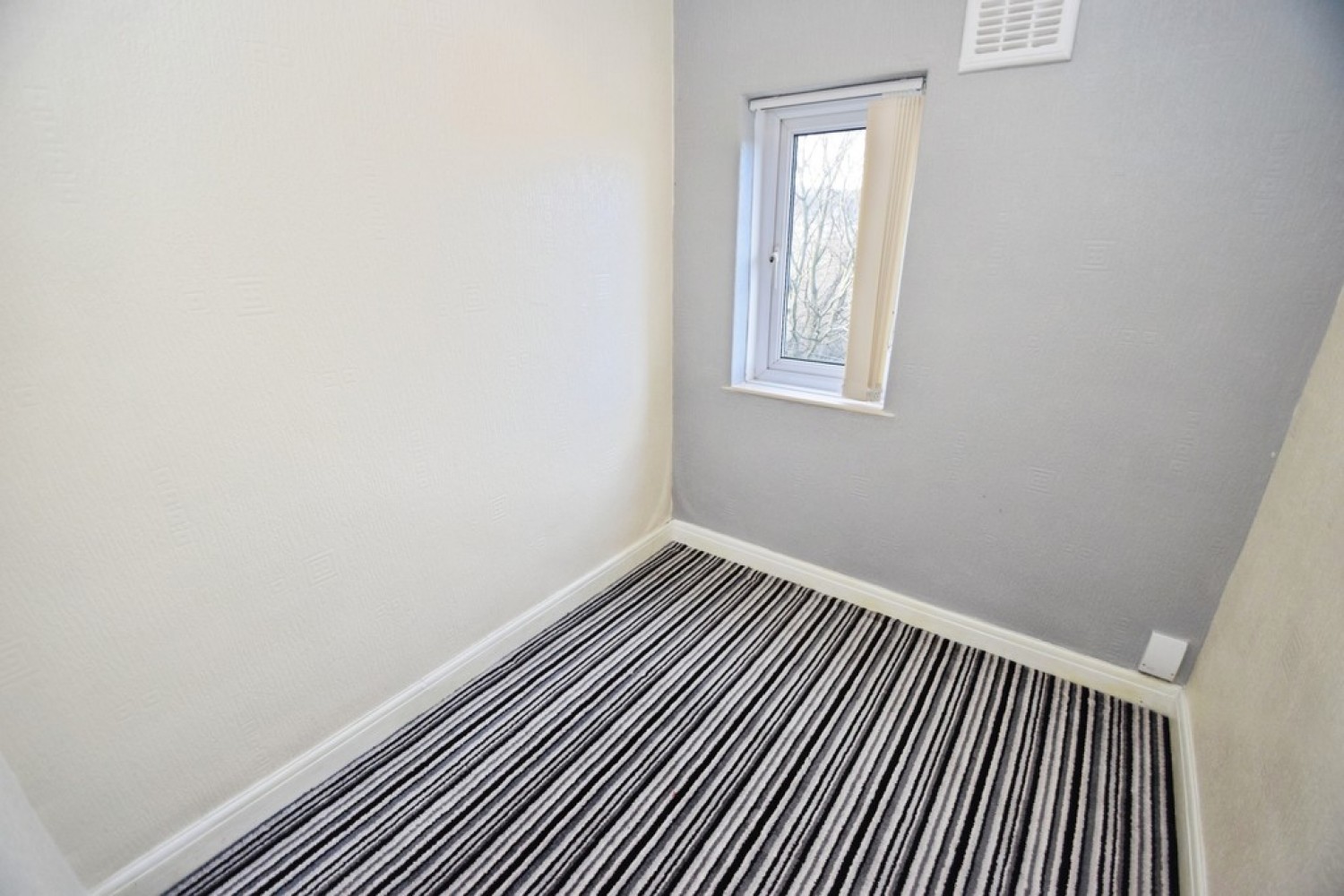 3 bedroom House for Sale Thackley, Bradford, West Yorkshire