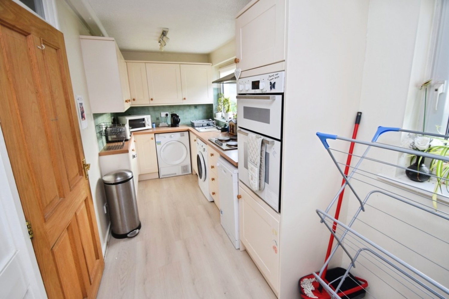 2 bedroom Flat for Sale Shipley, Bradford, West Yorkshire